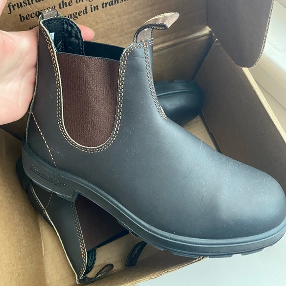 Blundstone Other - Blundstone Boots NIB New in Box 7 9 Dark Stout Brown